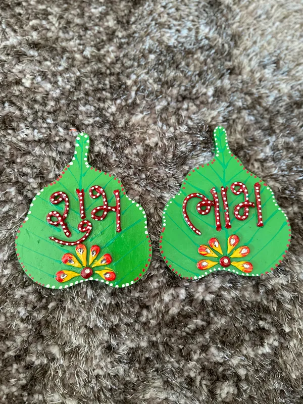 Artistic_Green_Wooden_Shubh_&_Labh
