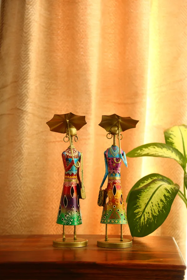 Chic_Umbrella_Doll_Warli_Art_Showpiece_-__Blue