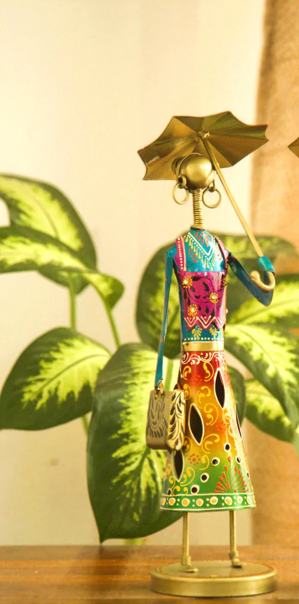 Chic_Umbrella_Doll_Warli_Art_Showpiece_-__Blue