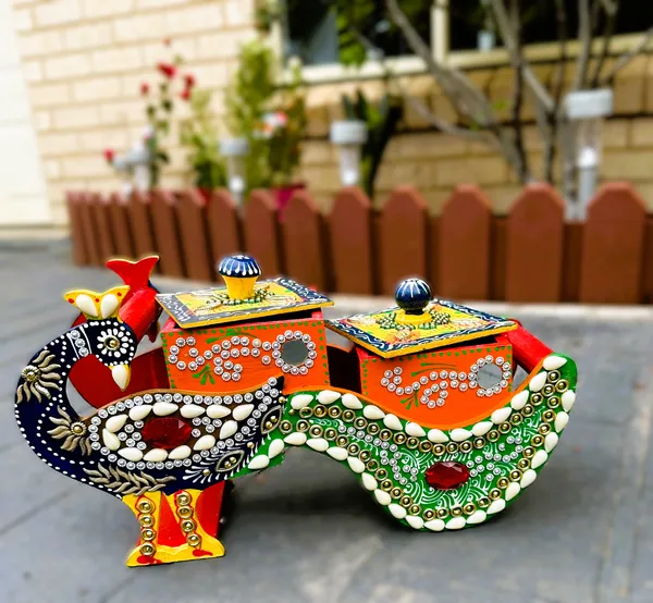 Muti-Purpose_Beaded_Peacock_Organiser