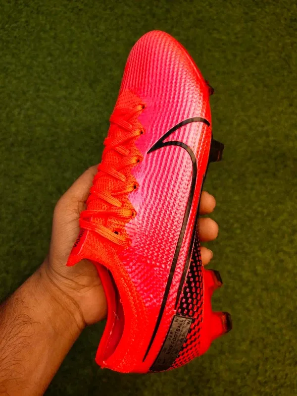 Red_Mercurial_Vapor_13_Superfly_Low_Ankle_Football_Boots_With_Lace_For_Unisex