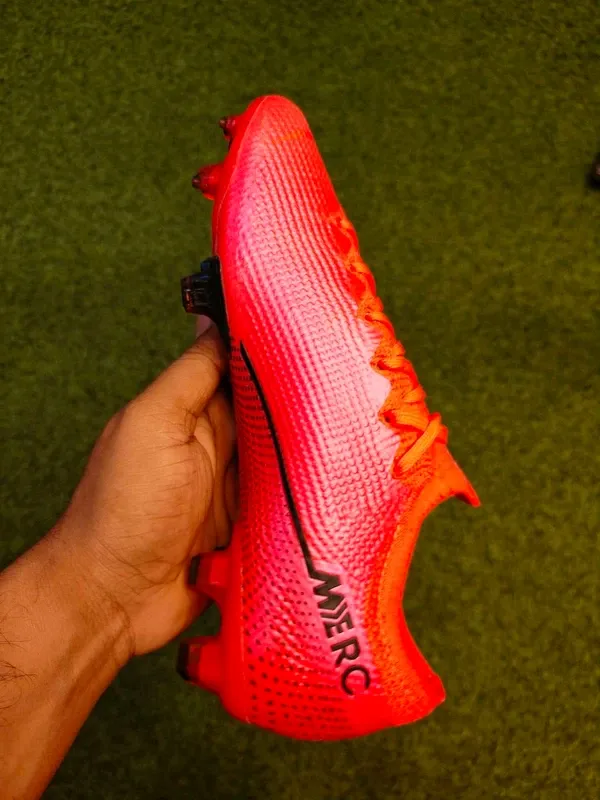 Red_Mercurial_Vapor_13_Superfly_Low_Ankle_Football_Boots_With_Lace_For_Unisex