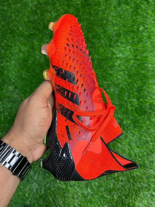 Orange_Predator_Freak_High-Top_Football_Boots_Without_Lace_For_Unisex