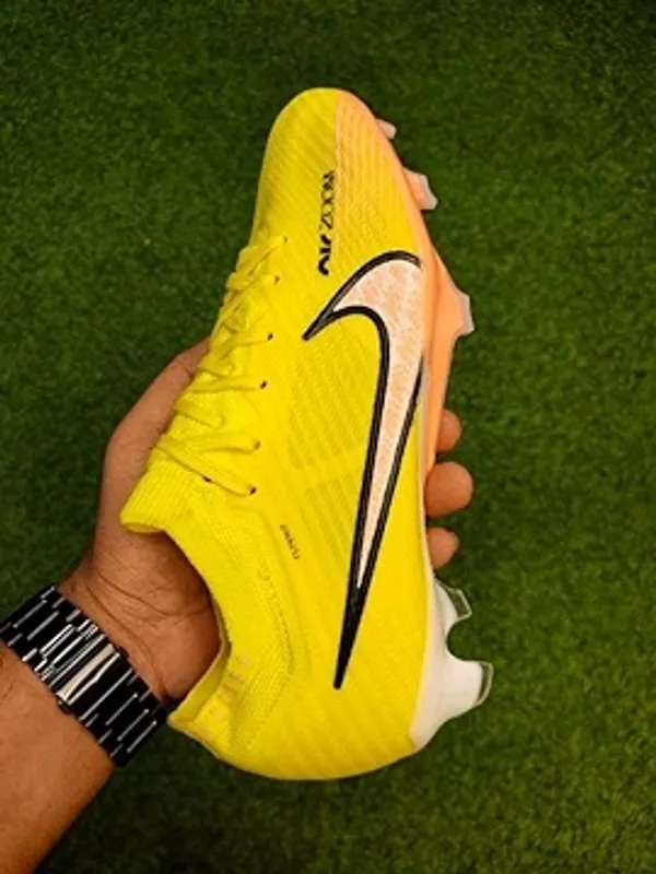 Yellow_Air_Zoom_Mercurial_Vapor_15_Low_Ankle_Football_Boots_With_Lace_For_Unisex