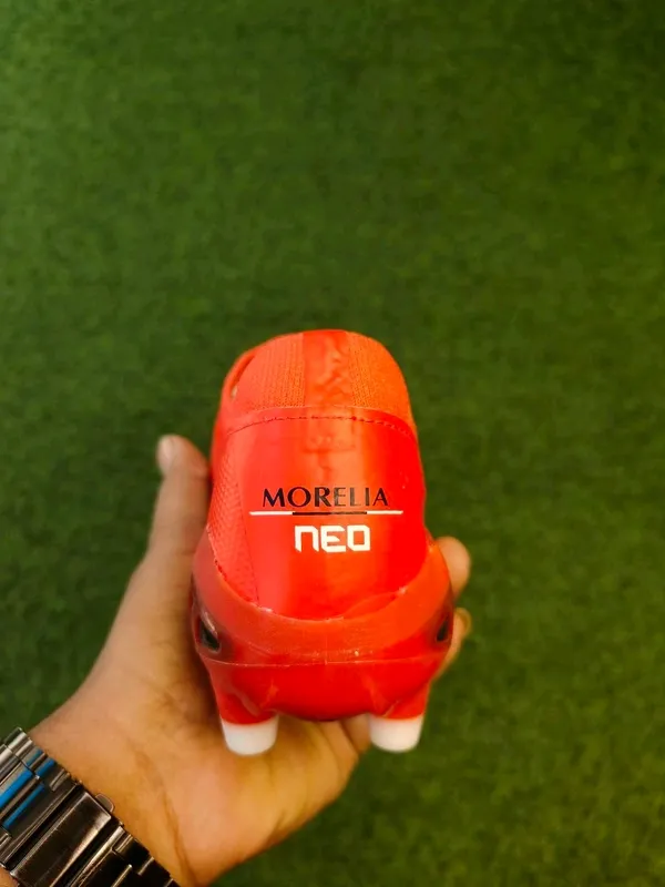 Neo_Red_Mizuno_Morelia_Football_Boots_With_Lace_For_Unisex