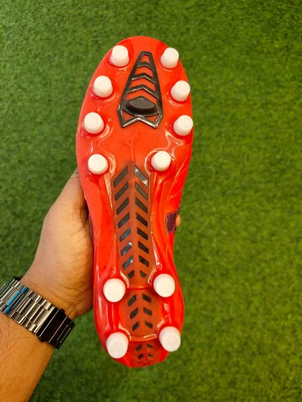 Neo_Red_Mizuno_Morelia_Football_Boots_With_Lace_For_Unisex