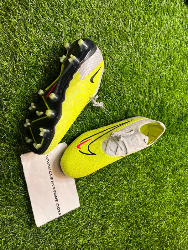 Light_Green_PhantomGX_Elite_Low_Ankle_Football_Boots_With_Lace_For_Unisex