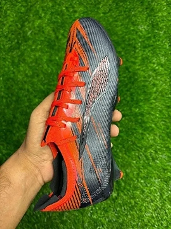 Black_&_Red_Ultra_Football_Boots_With_Lace_For_Unisex