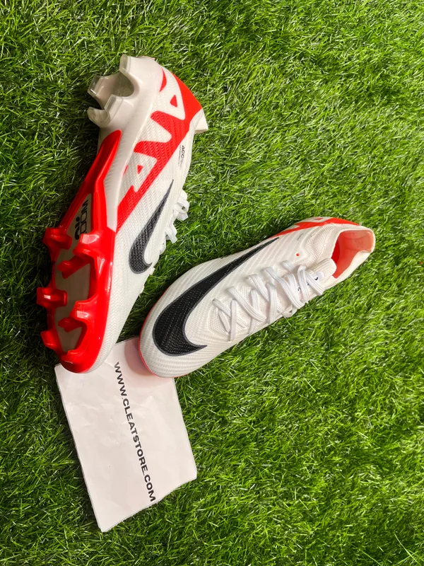 White_&_Red_Air_Zoom_Mercurial_Low_Ankle_Football_Boots_For_Unisex