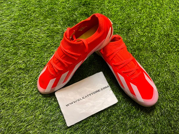 Red_Crazy_Fast_Low_Ankle_Football_Boots_For_Unisex