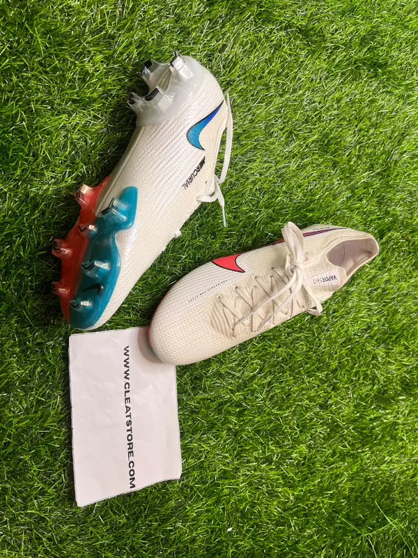 White_Mercurial_Vapor_13_Elite_Low_Ankle_Football_Boots_For_Unisex