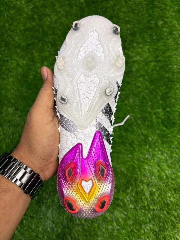White_Predator_Freak_High_Top_Football_Boots_With_Lace_Fg_For_Unisex