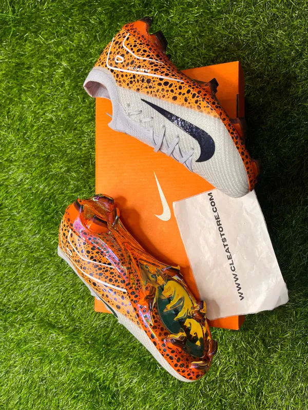 White_&_Yellow_Mercurial_Vapor_16_Elite_Electric_Low_Ankle_Football_Boots_For_Unisex