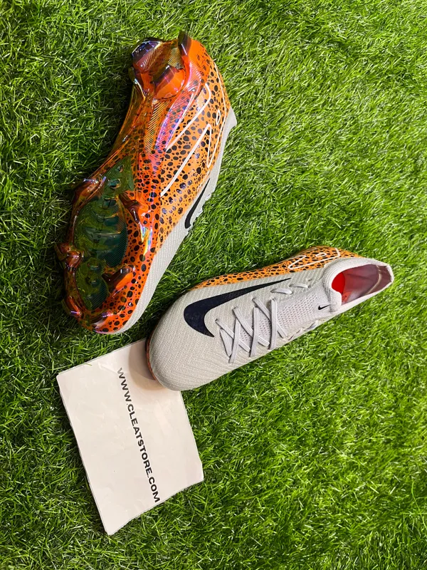 White_&_Yellow_Mercurial_Vapor_16_Elite_Electric_Low_Ankle_Football_Boots_For_Unisex