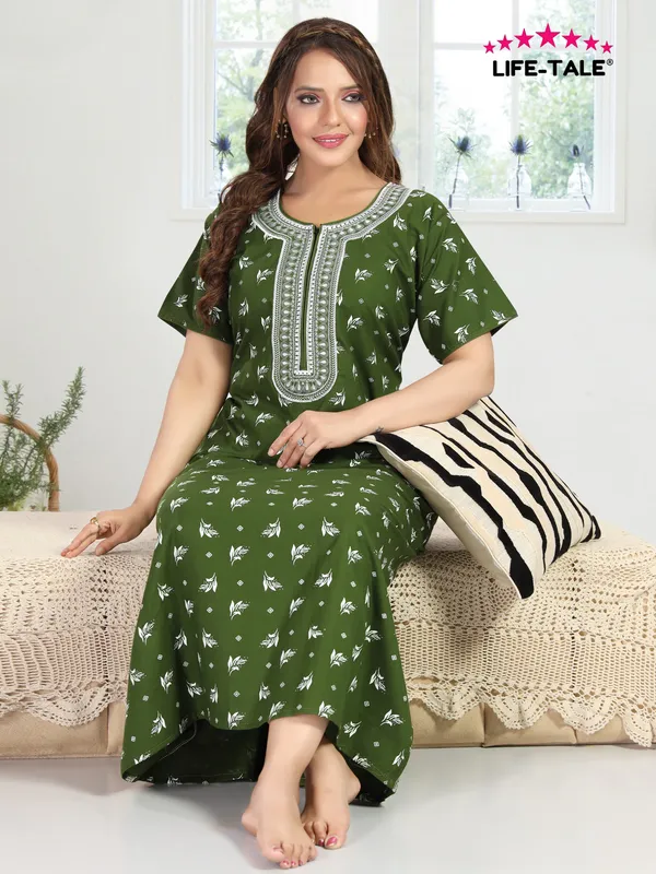 Mahendi_Cotton_Long_Zip_Feeding_Regular_Nighty_For_Women