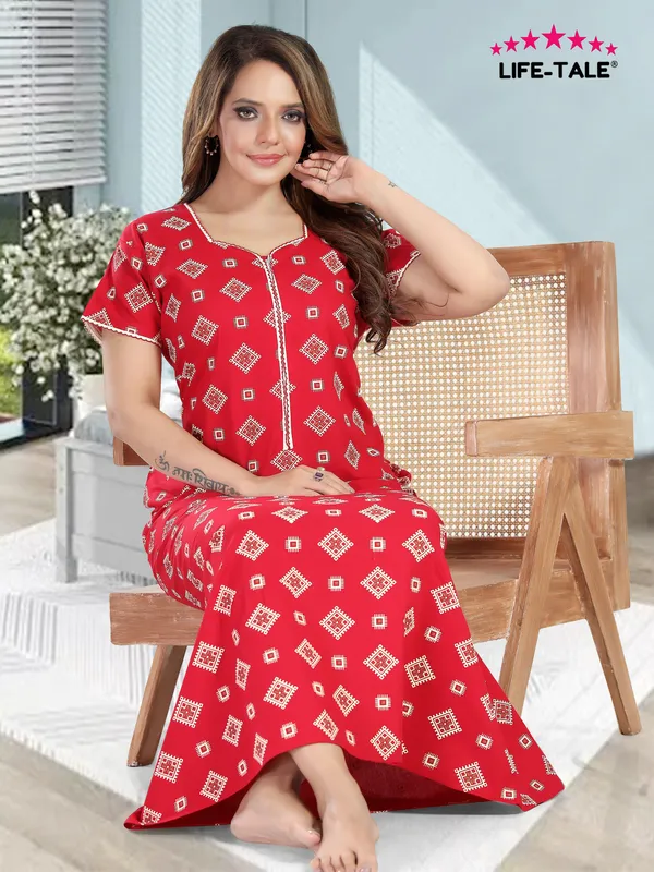 Red_Cotton_Square_Print_Long_Zip_Feeding_Regular_Nighty_For_Women