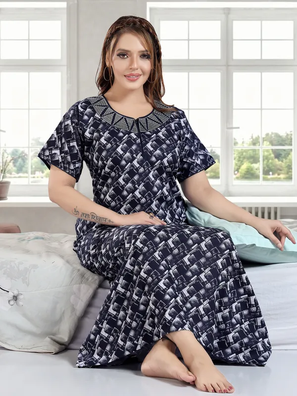 LIFE-TALE_Cotton_Denim_Printed_Regular_Nighty_For_Women(Navy_Blue)
