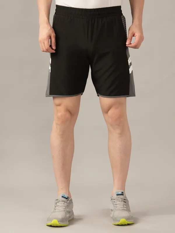 Sprint_Line_Shorts