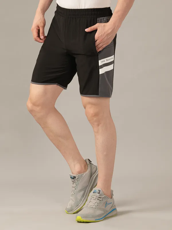 Sprint_Line_Shorts