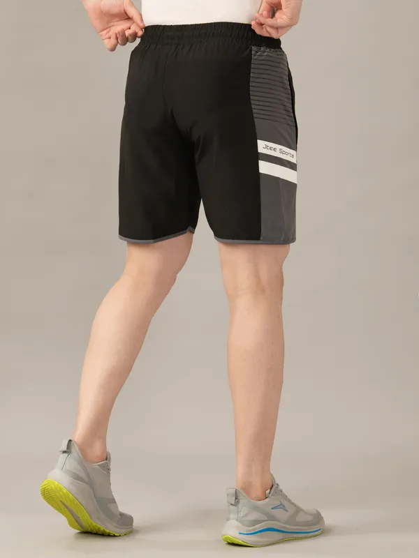 Sprint_Line_Shorts