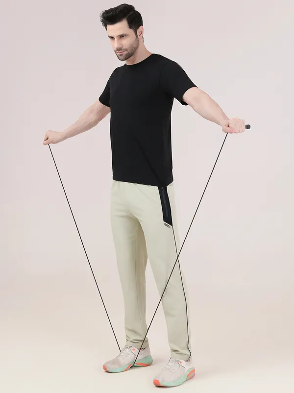 ATHLETE_PRO_TRACK_PANT