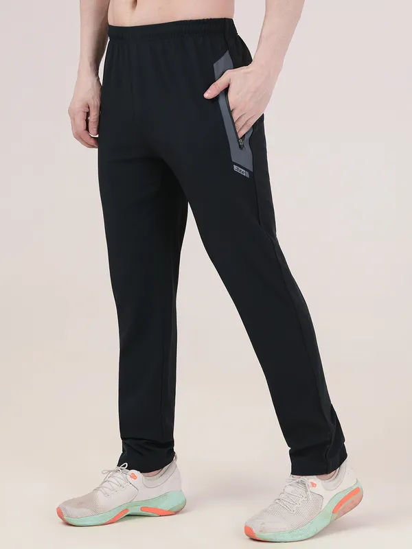 ATHLETE_PRO_TRACK_PANT