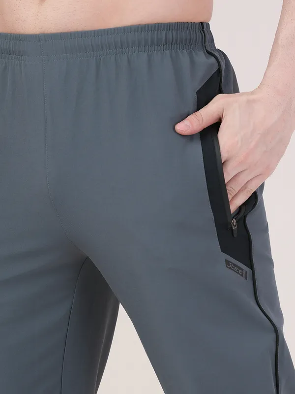 ATHLETE_PRO_TRACK_PANT