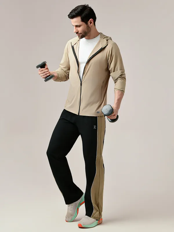 Aerolite_Hoodie