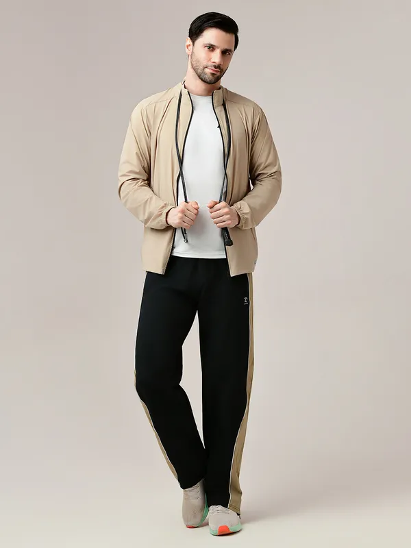 Aerolite_Jacket