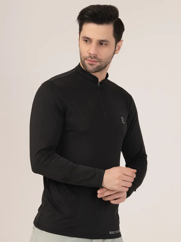 BLACK_FULL_SLEEVE_ZIPPER_TSHIRT