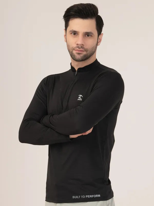BLACK_FULL_SLEEVE_ZIPPER_TSHIRT