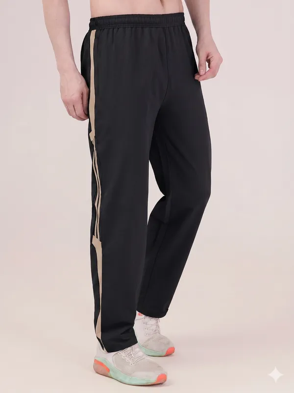 MENS_STRIPED_RELAXED_FIT_TRACK_PANT