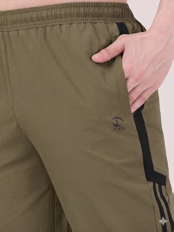 MENS_STRIPED_RELAXED_FIT_TRACK_PANT