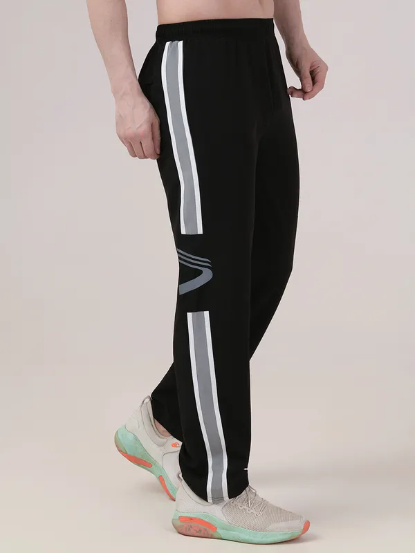 MEN'S_ACTIVE_EDGE_TRACK_PANTS