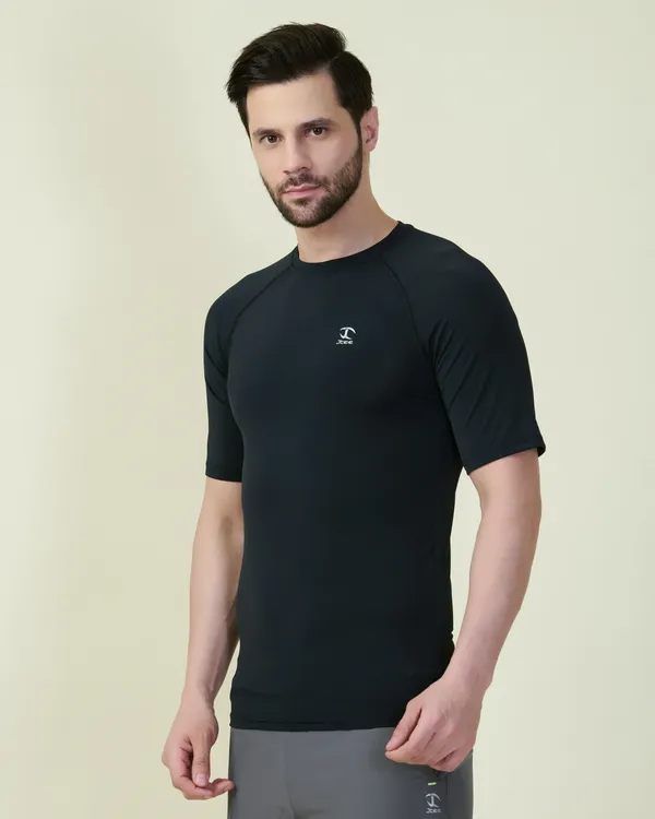 Black_Half_Sleeve_Compression_Tshirt