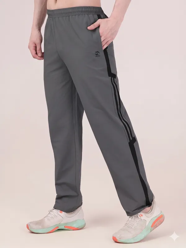 Men_Striped_Relaxed_Fit_Trackpant