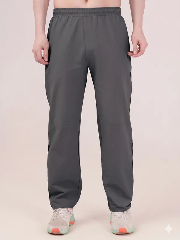 Men_Striped_Relaxed_Fit_Trackpant