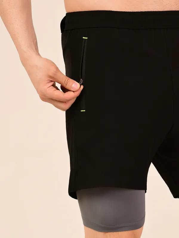 Men’s_2-in-1_Performance_Compression_Shorts