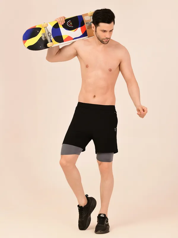 Men’s_2-in-1_Performance_Compression_Shorts