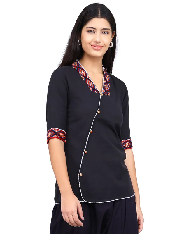 SATAV_Black_Pure_Cotton_Regular_Kurta_For_Women