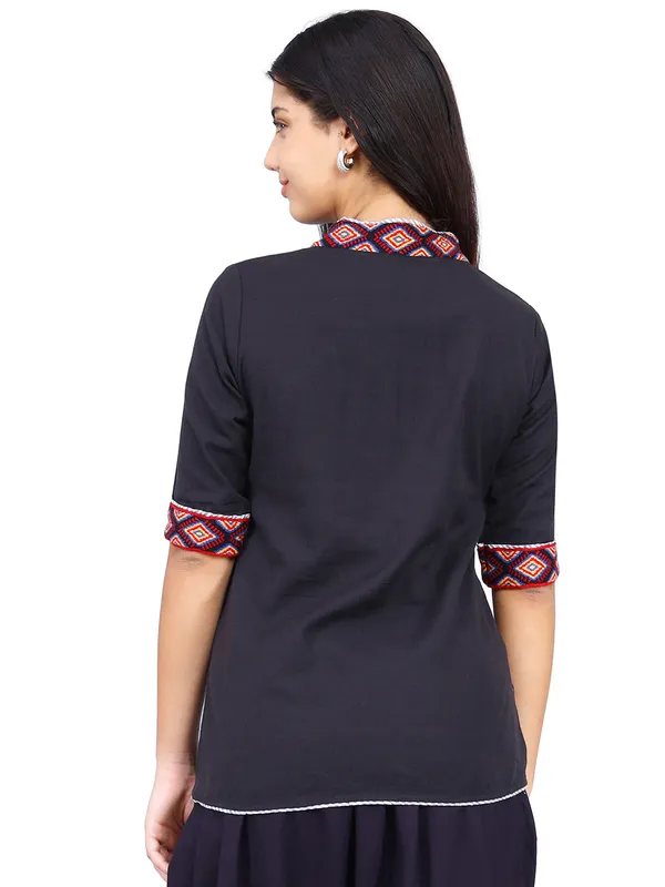 SATAV_Black_Pure_Cotton_Regular_Kurta_For_Women