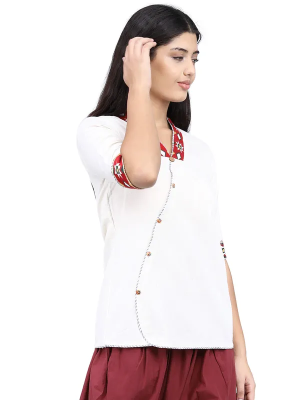 SATAV_White_Pure_Cotton_Regular_Kurta_For_Women
