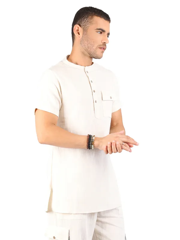 Satav_Men’s_cotton_trendy_Off-white_color_short_kurta_