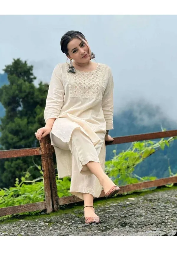 off_White_Cotton_Kurta_Pant_Set_with_Beautiful_Embroidery_and_Sequence_Work_for_Women