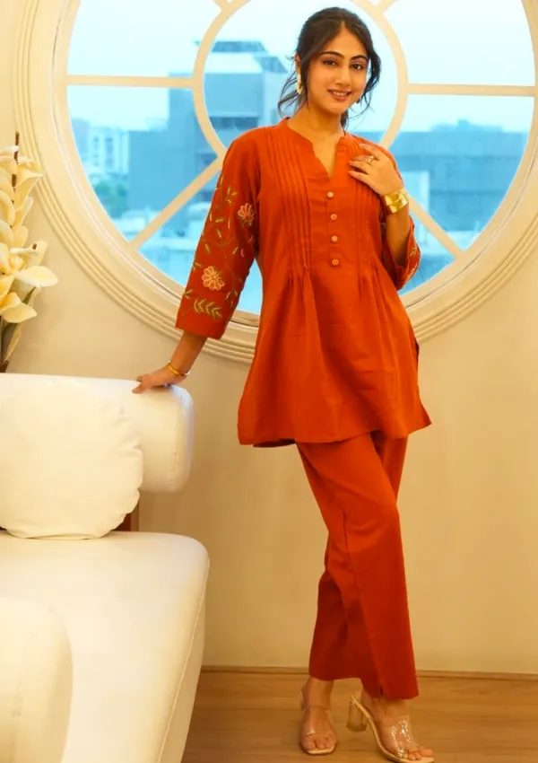 Cotton_co-ord_set_flower_embroidery_in_hand