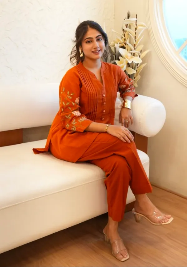 Cotton_co-ord_set_flower_embroidery_in_hand