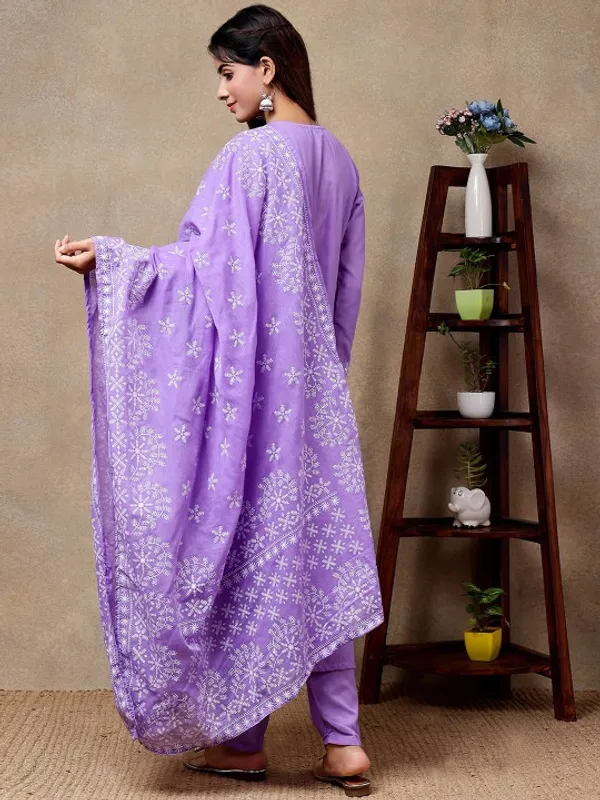 Ethnic_Motifs_Embroidered_Chikankari_Pure_Cotton_Kurta_with_Trouser_&_Dupatta