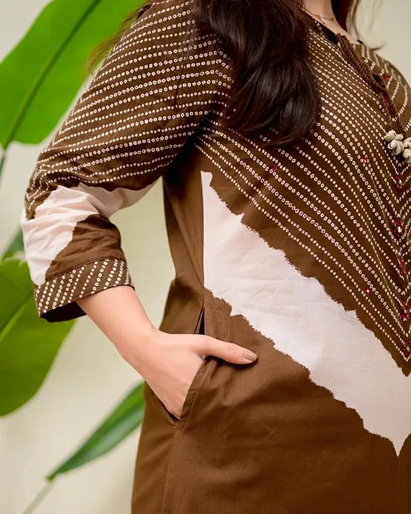 Stylish_Brown_Readymade_Straight_Salwar_Suit_with_Dupatta_for_Women