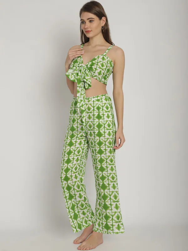 Green_Geometric_Top_&_Pants_For_Women