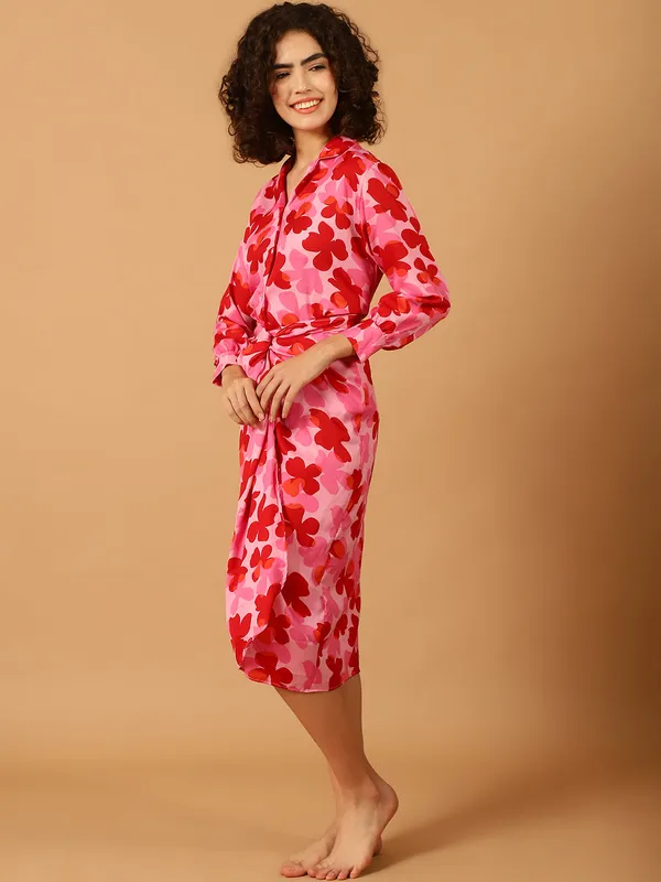 Pink_Floral_Printed_Vacation_Wear_Set